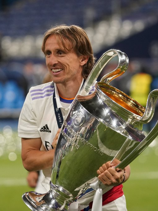 于根伟：今年我们外援的整体表现，我觉得应该能打到70分以上