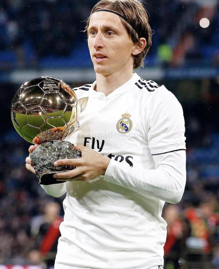 陈晋一妹妹代表香港队参加全运会空手道业余组，并最终夺冠