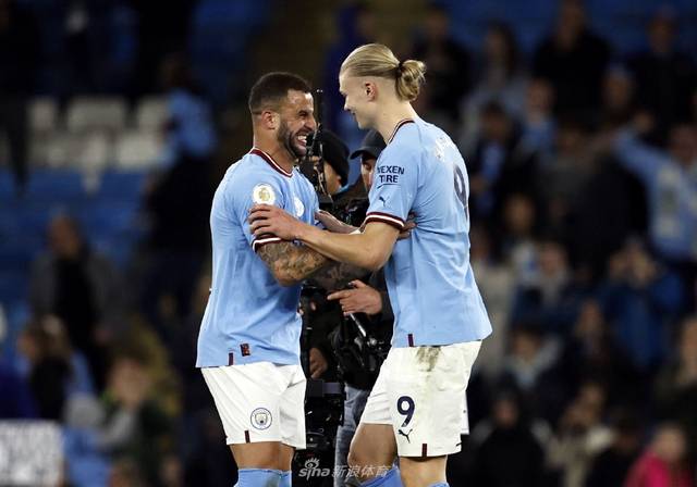 球队把对手三分线完全锁死